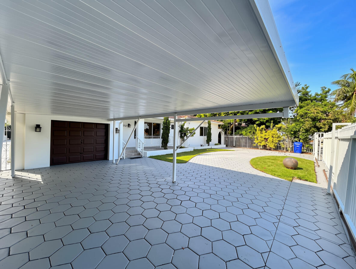 5757 SW 3rd, Miami FL 33144