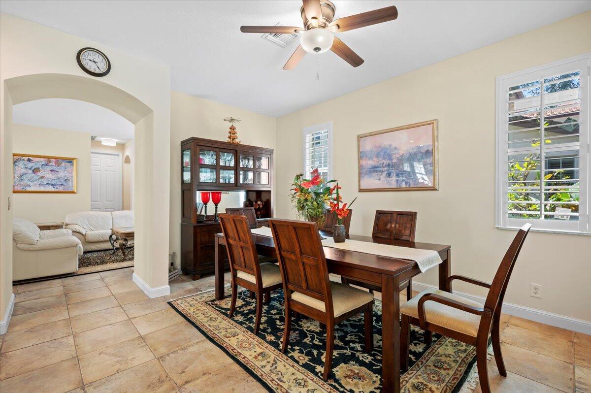 513 Tomahawk, Palm Beach Gardens FL 33410