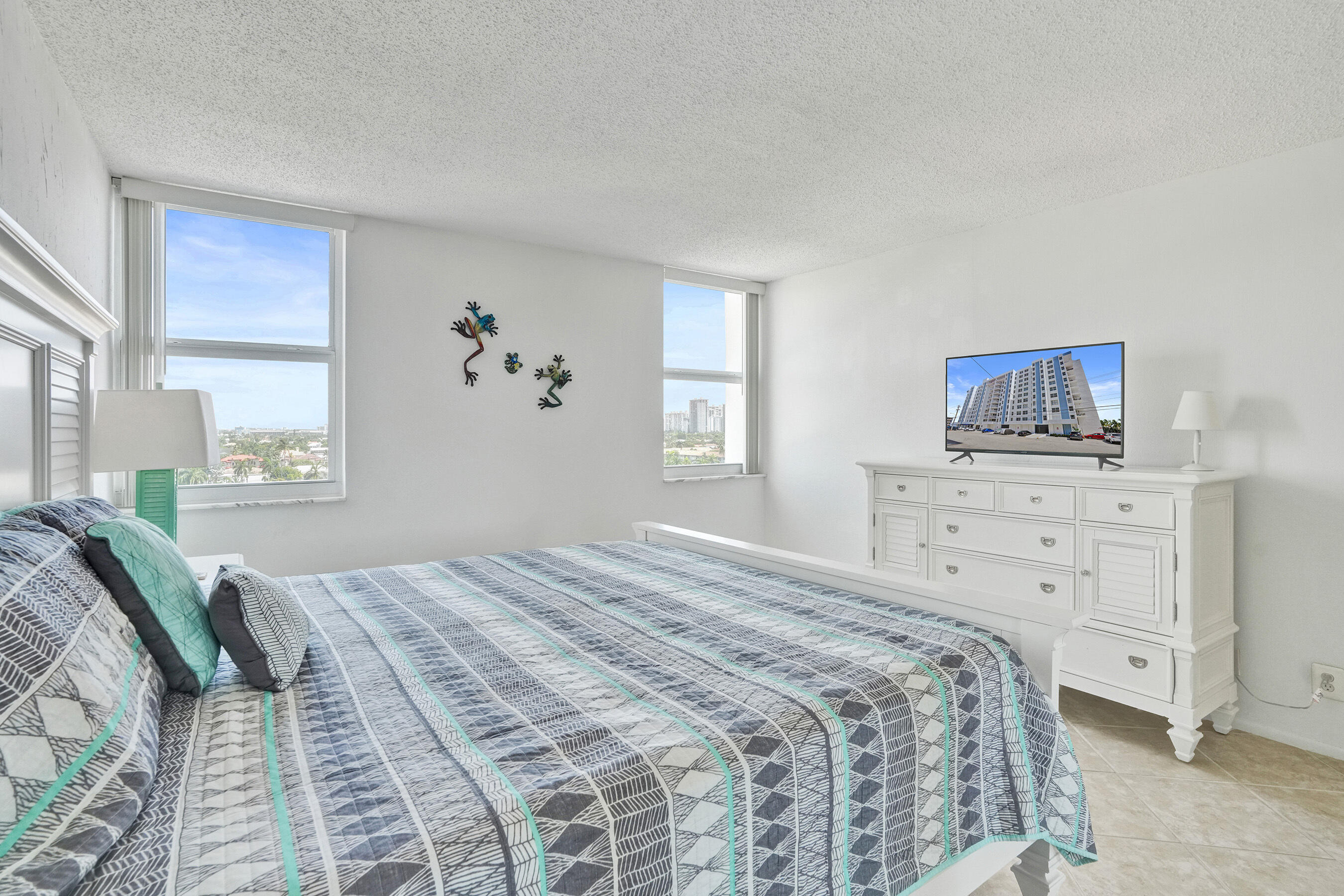 2881 NE 33rd #10b, Fort Lauderdale FL 33306