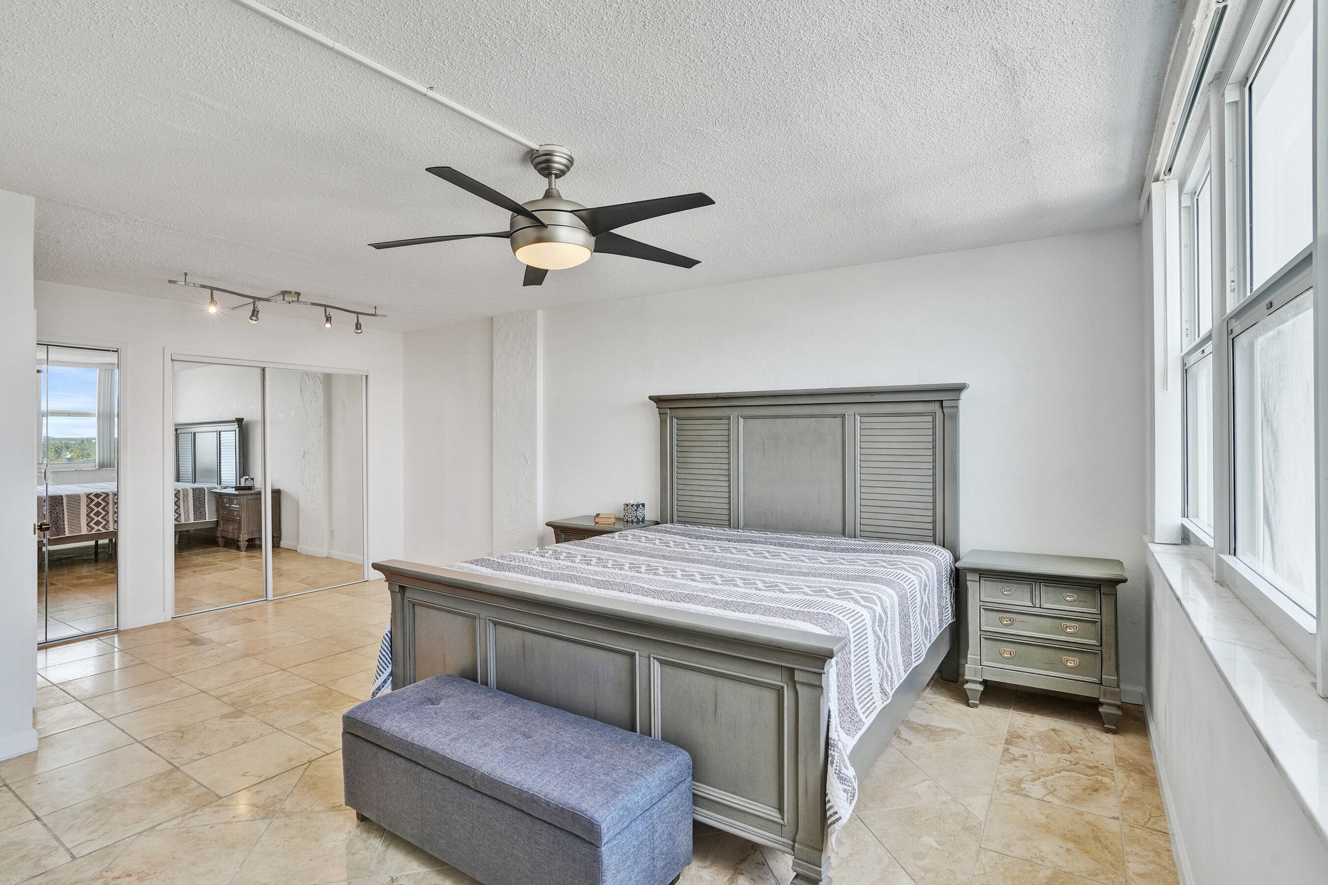 2881 NE 33rd #10b, Fort Lauderdale FL 33306