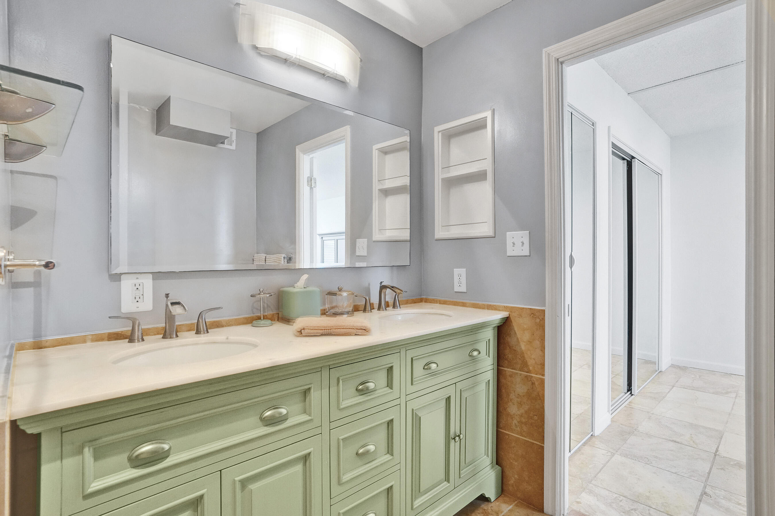 2881 NE 33rd #10b, Fort Lauderdale FL 33306