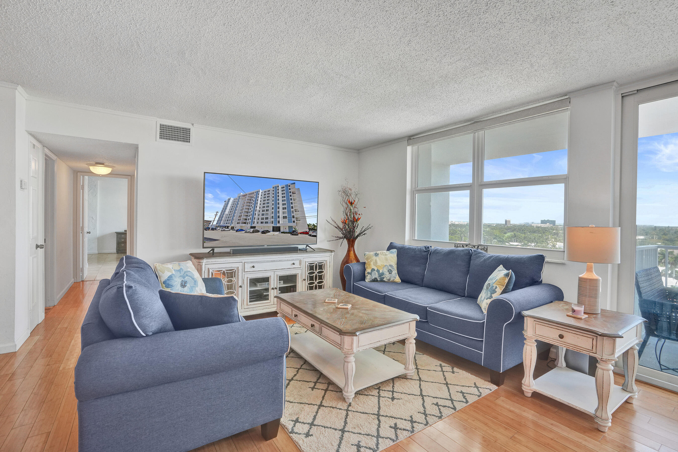 2881 NE 33rd #10b, Fort Lauderdale FL 33306