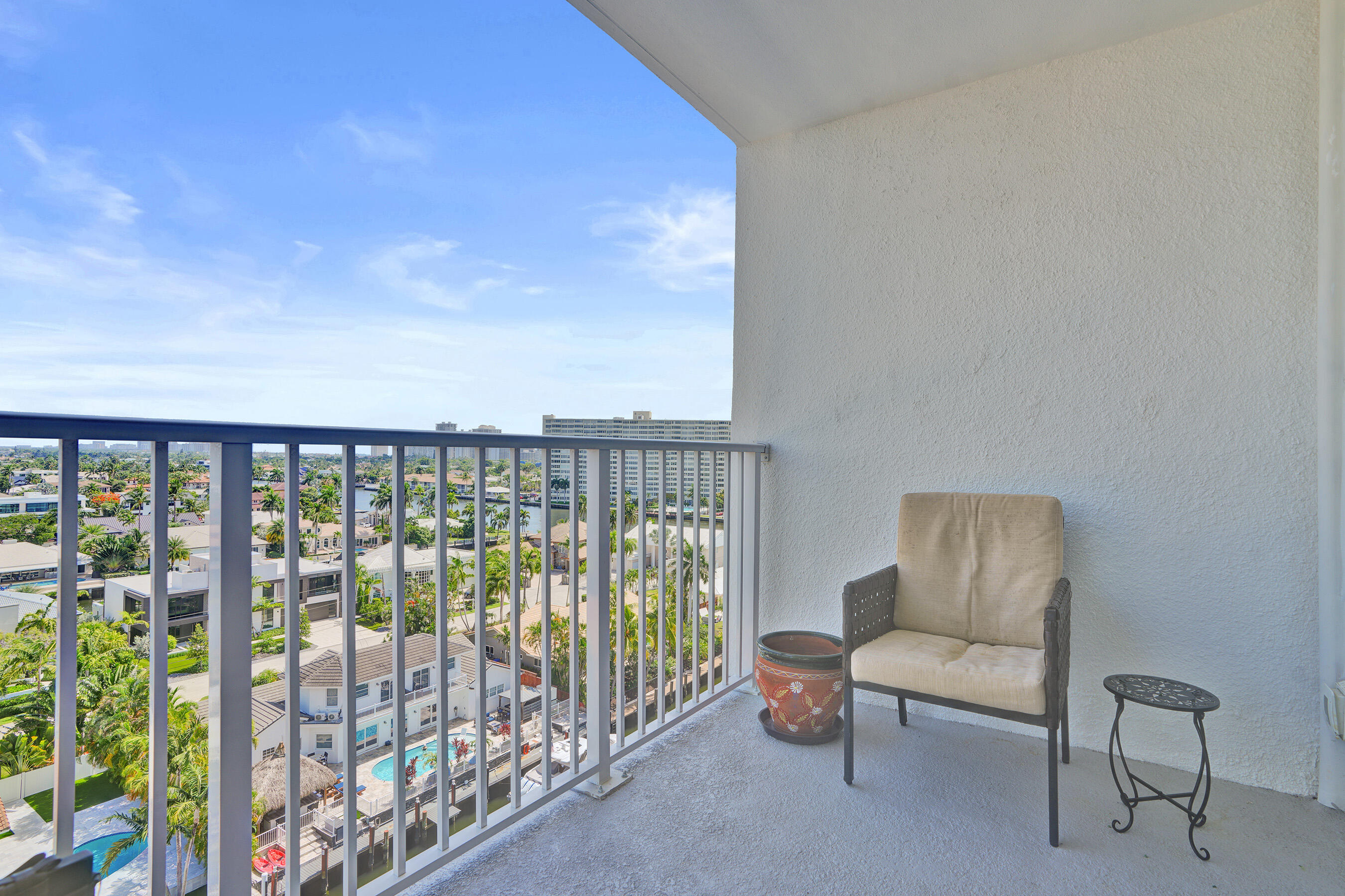 2881 NE 33rd #10b, Fort Lauderdale FL 33306