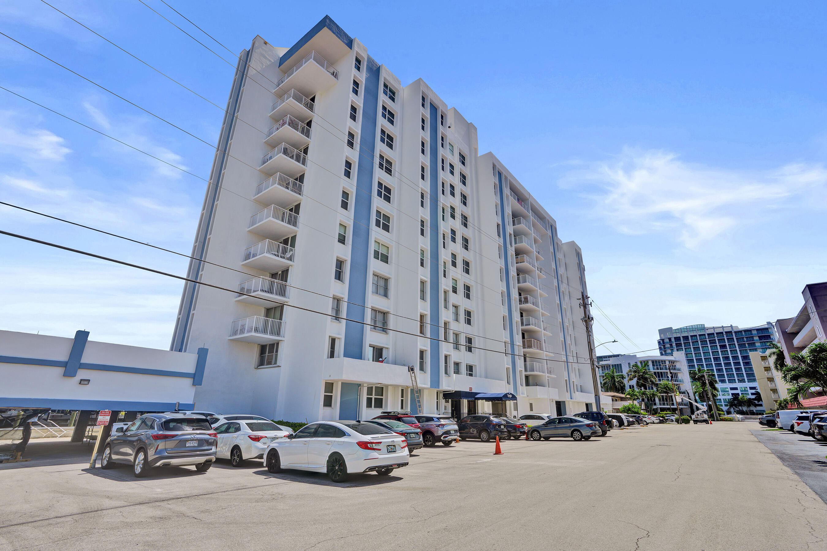 2881 NE 33rd #10b, Fort Lauderdale FL 33306