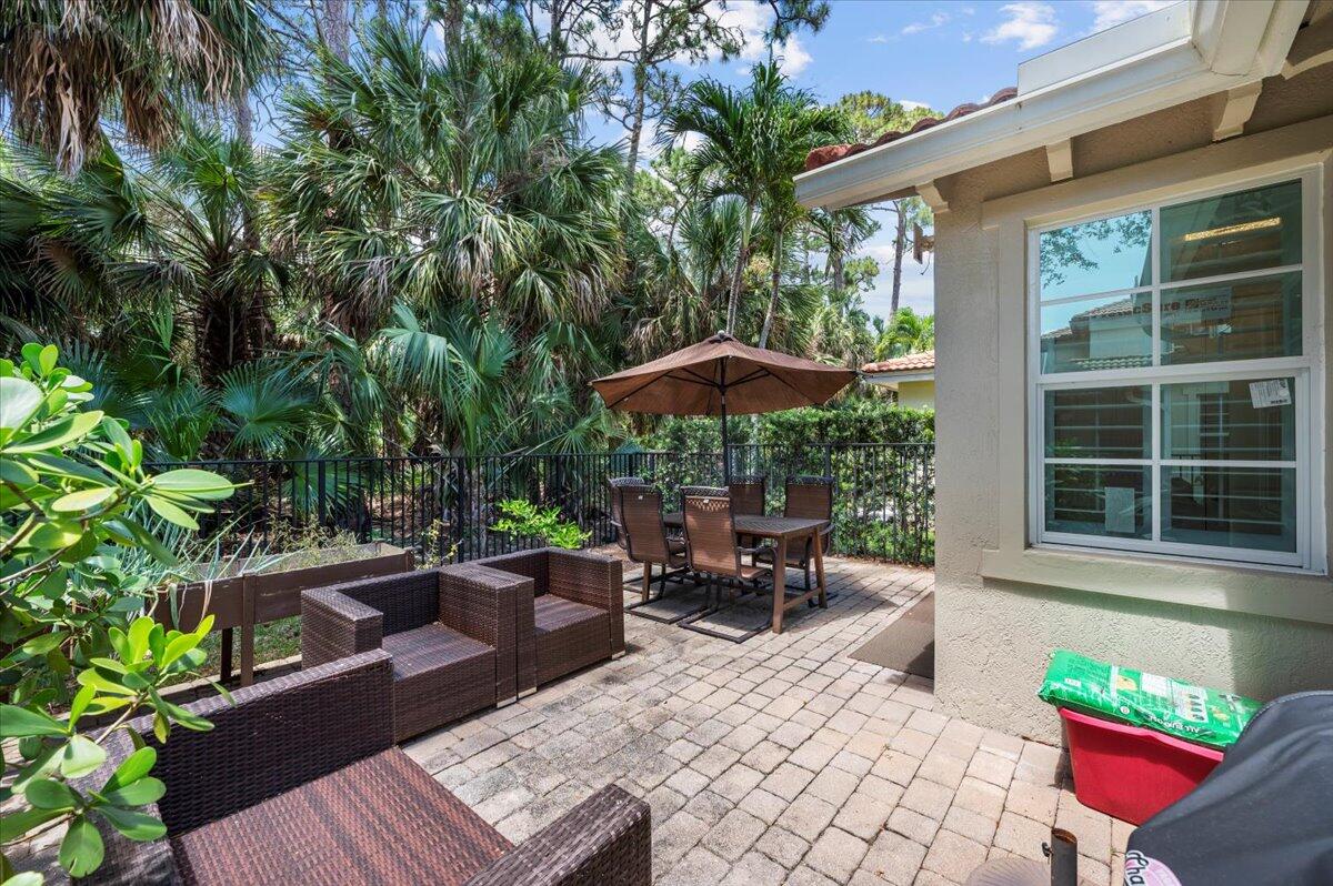 513 Tomahawk, Palm Beach Gardens FL 33410