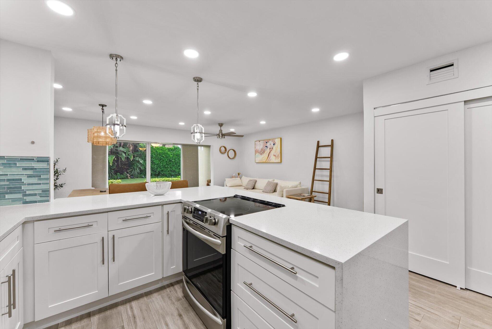 5720 Old Ocean #4w, Ocean Ridge FL 33435