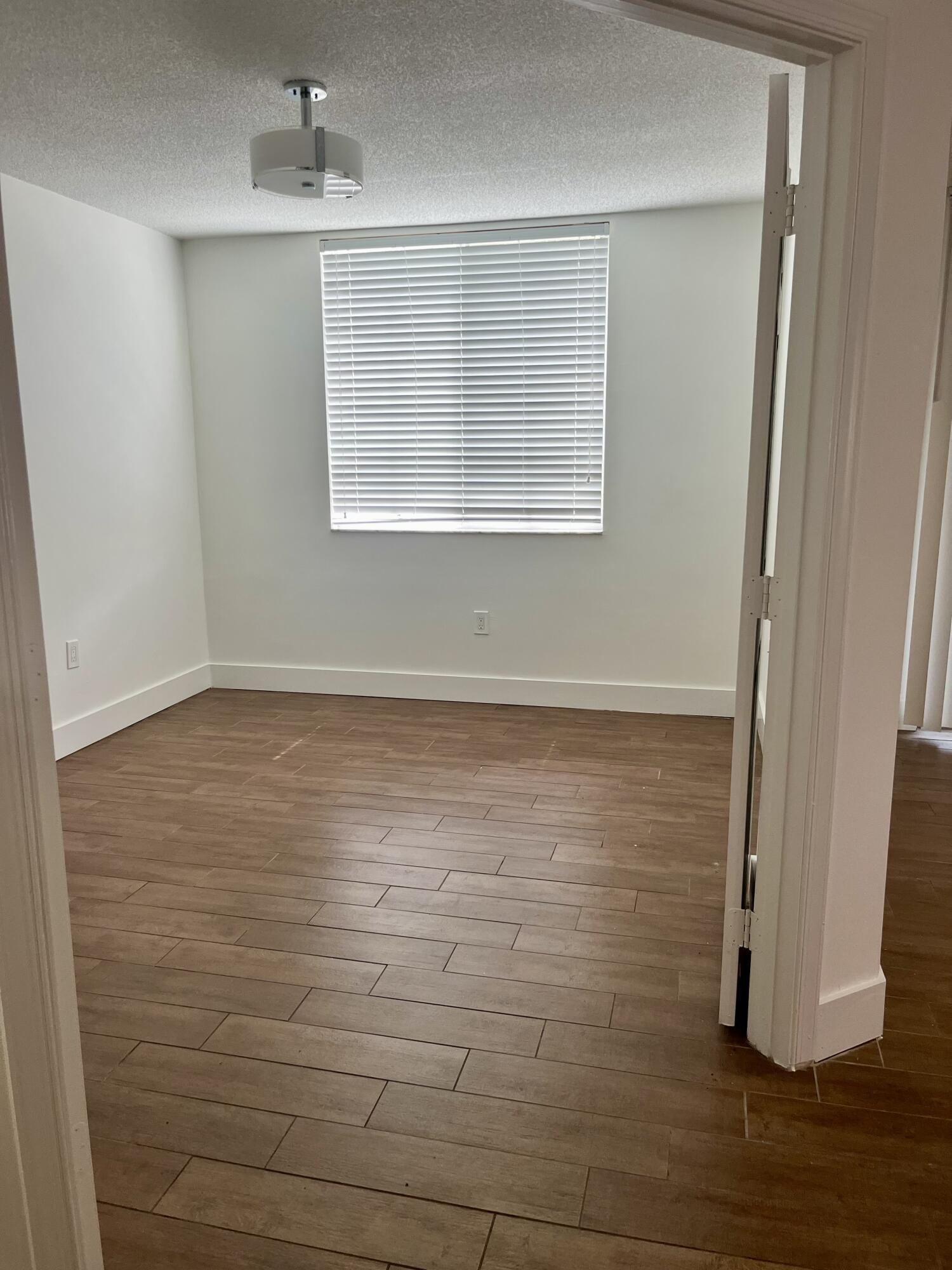 631 SW 111th #102, Pembroke Pines FL 33025