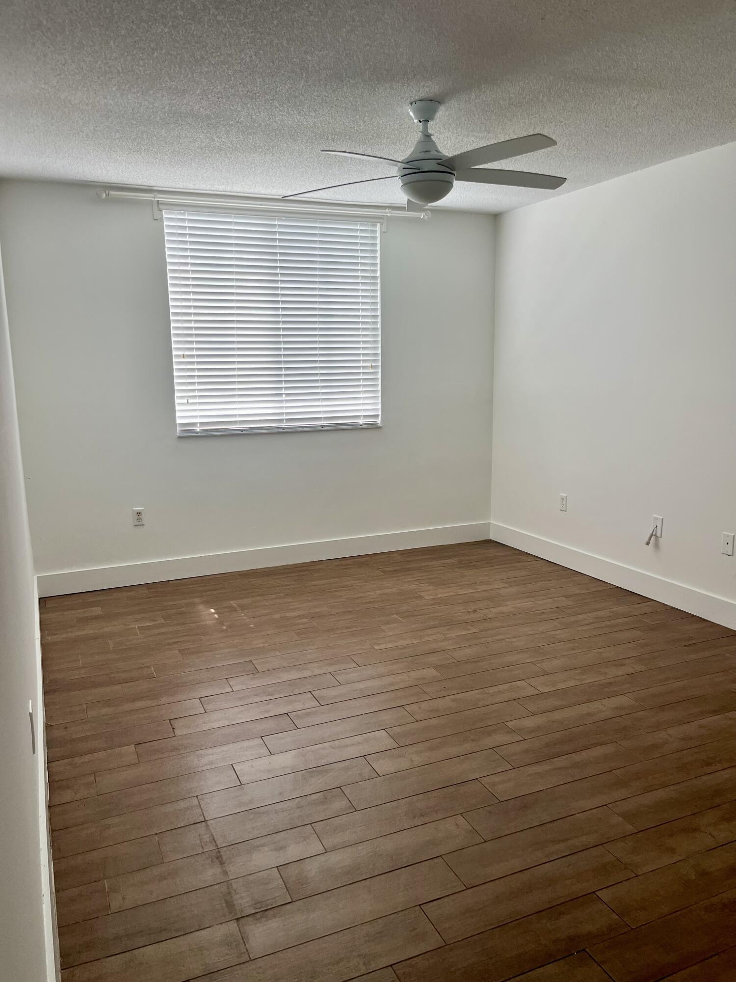 631 SW 111th #102, Pembroke Pines FL 33025