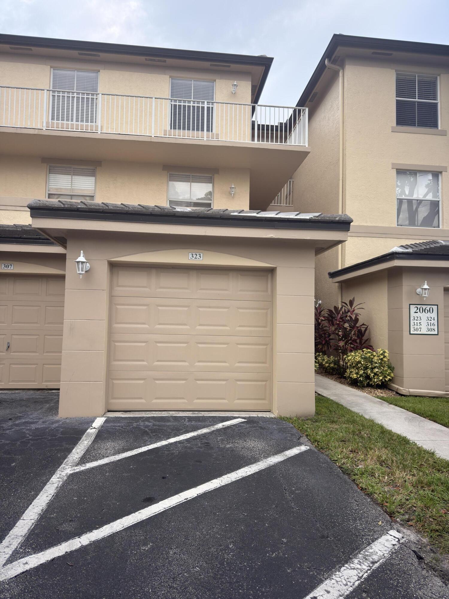 2060 Greenview Shores, Wellington FL 33414