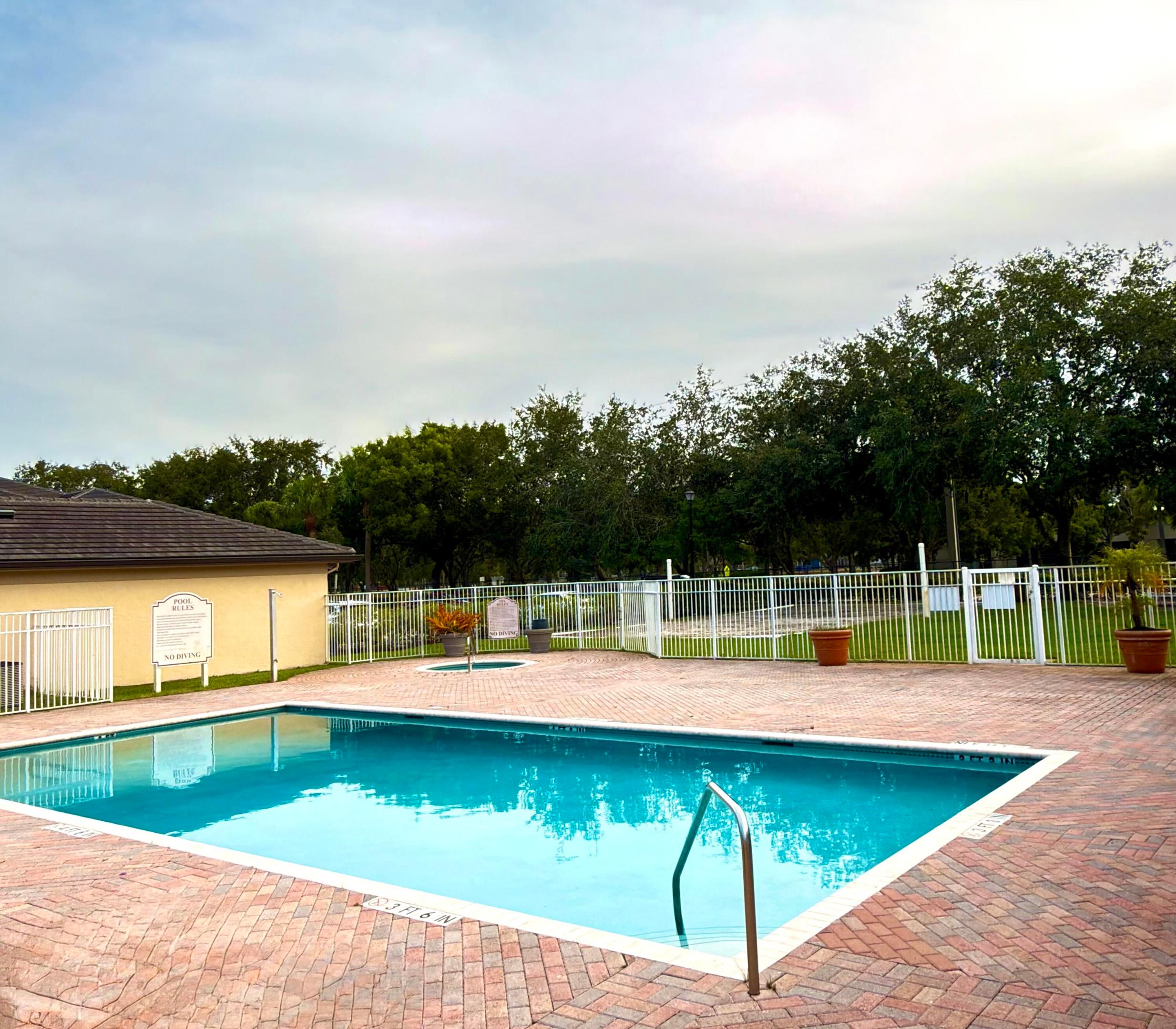2060 Greenview Shores, Wellington FL 33414