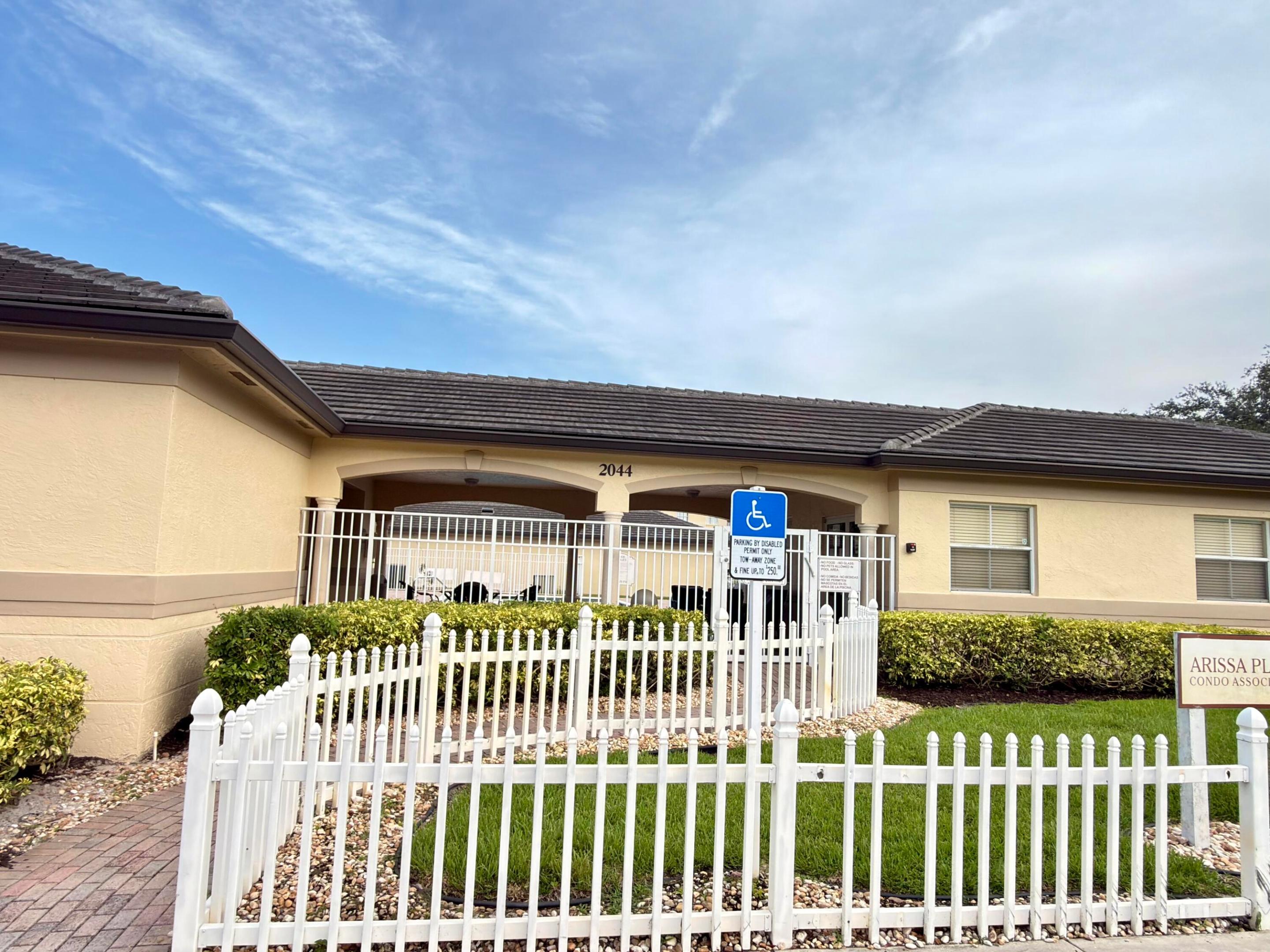 2060 Greenview Shores, Wellington FL 33414