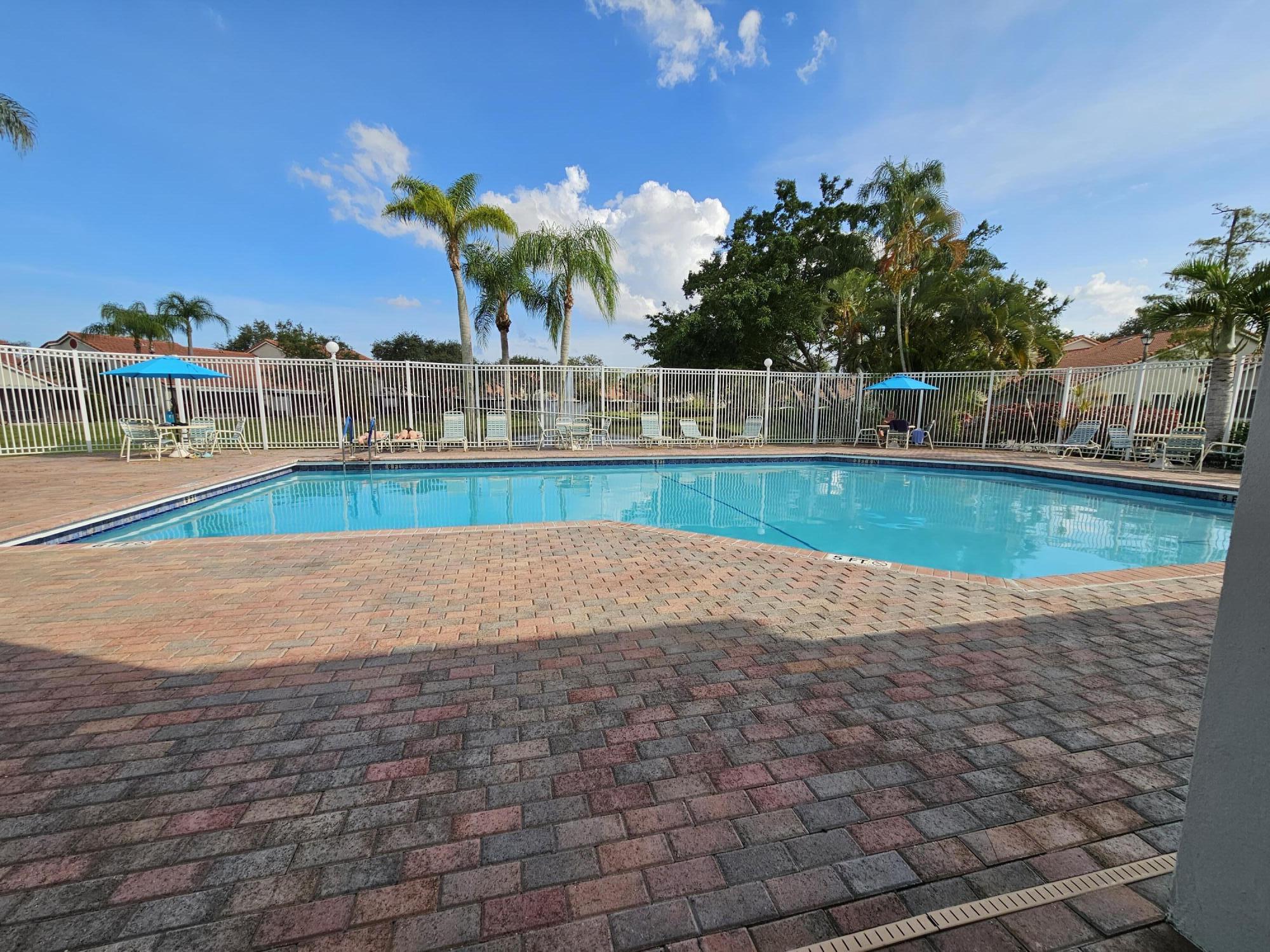 7526 Pinewalk #174, Margate FL 33063