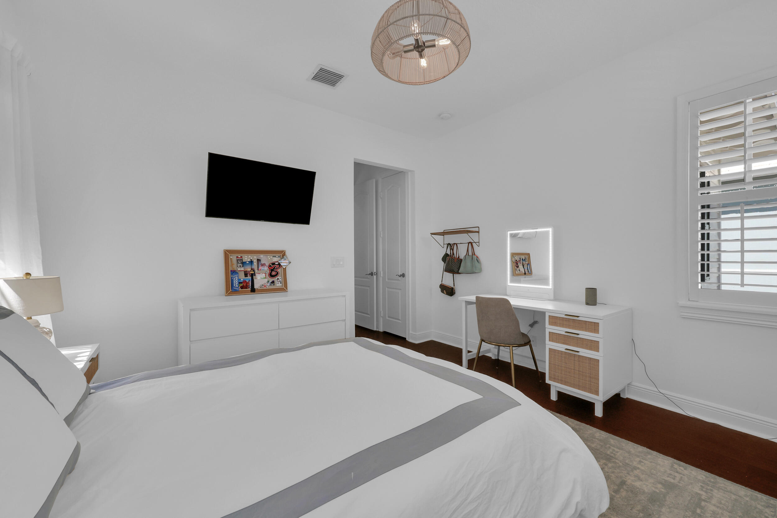 212 W Bay Cedar, Jupiter FL 33458