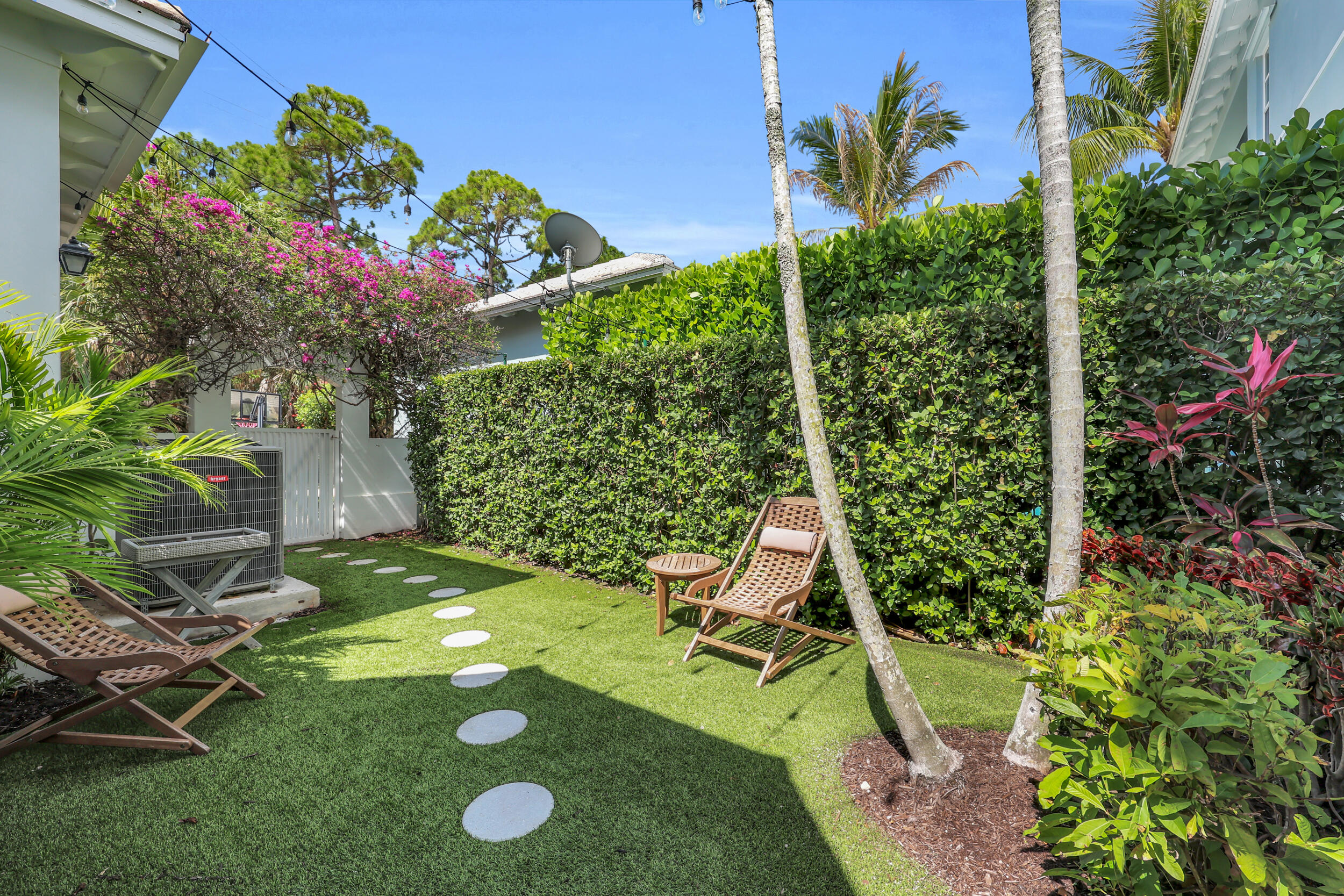 212 W Bay Cedar, Jupiter FL 33458