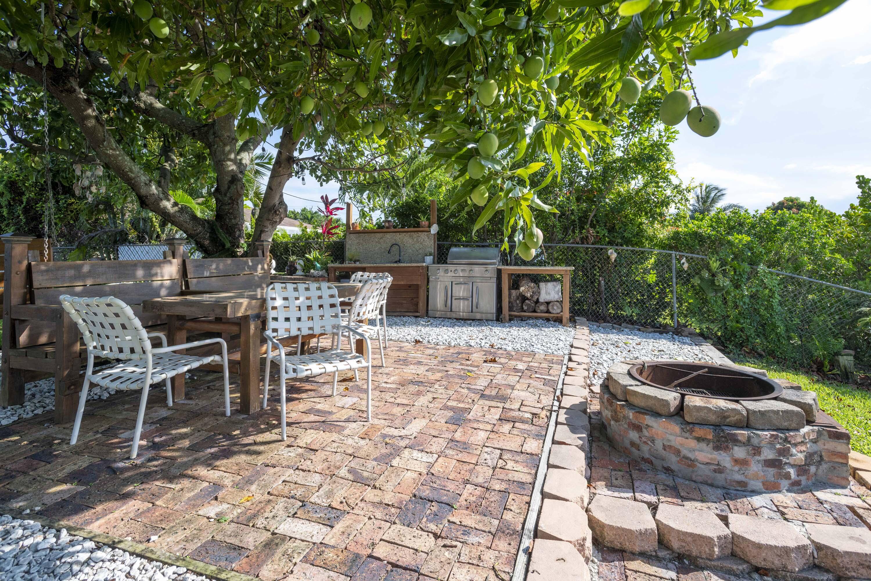 7951 W Lake, Lake Clarke Shores FL 33406