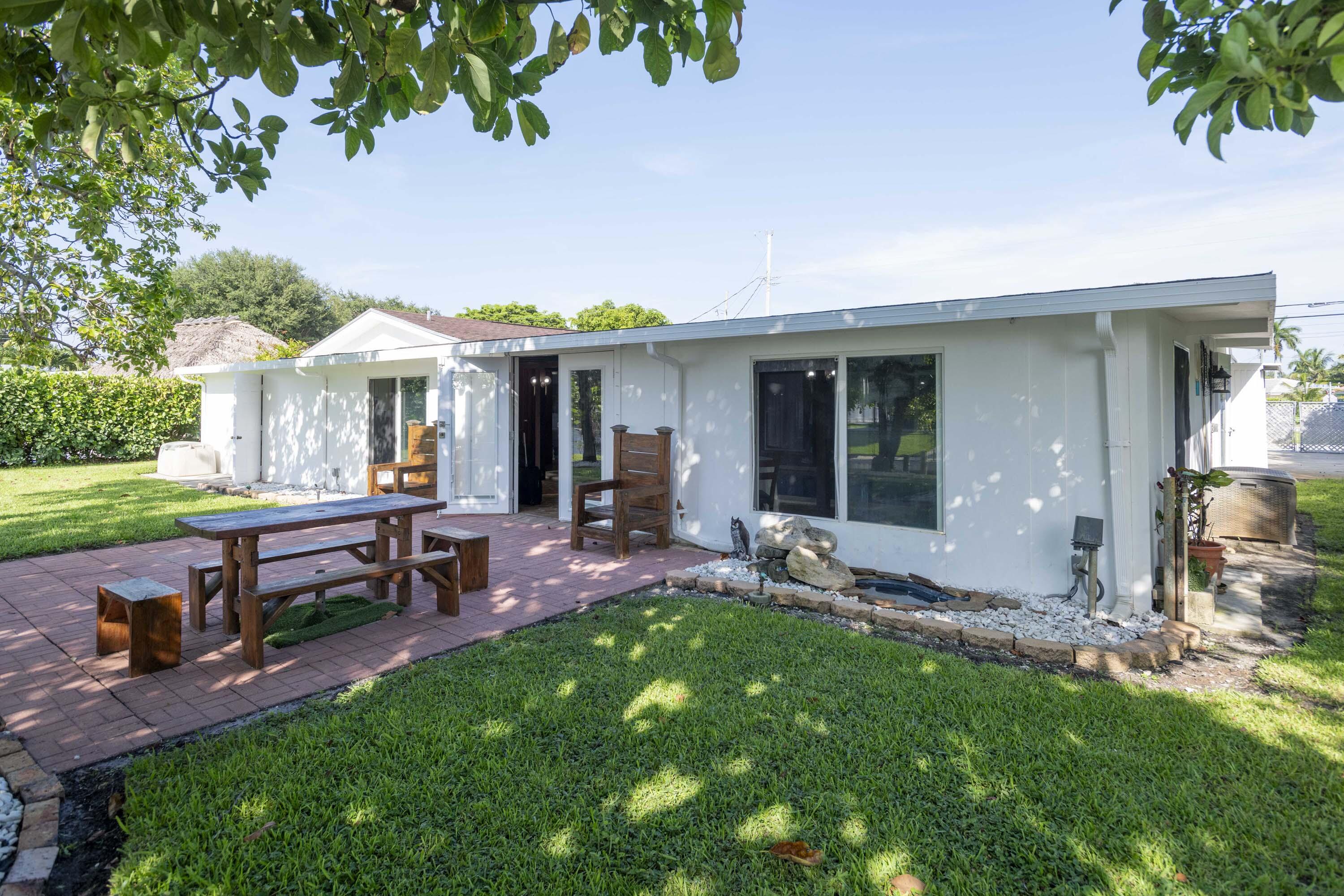7951 W Lake, Lake Clarke Shores FL 33406