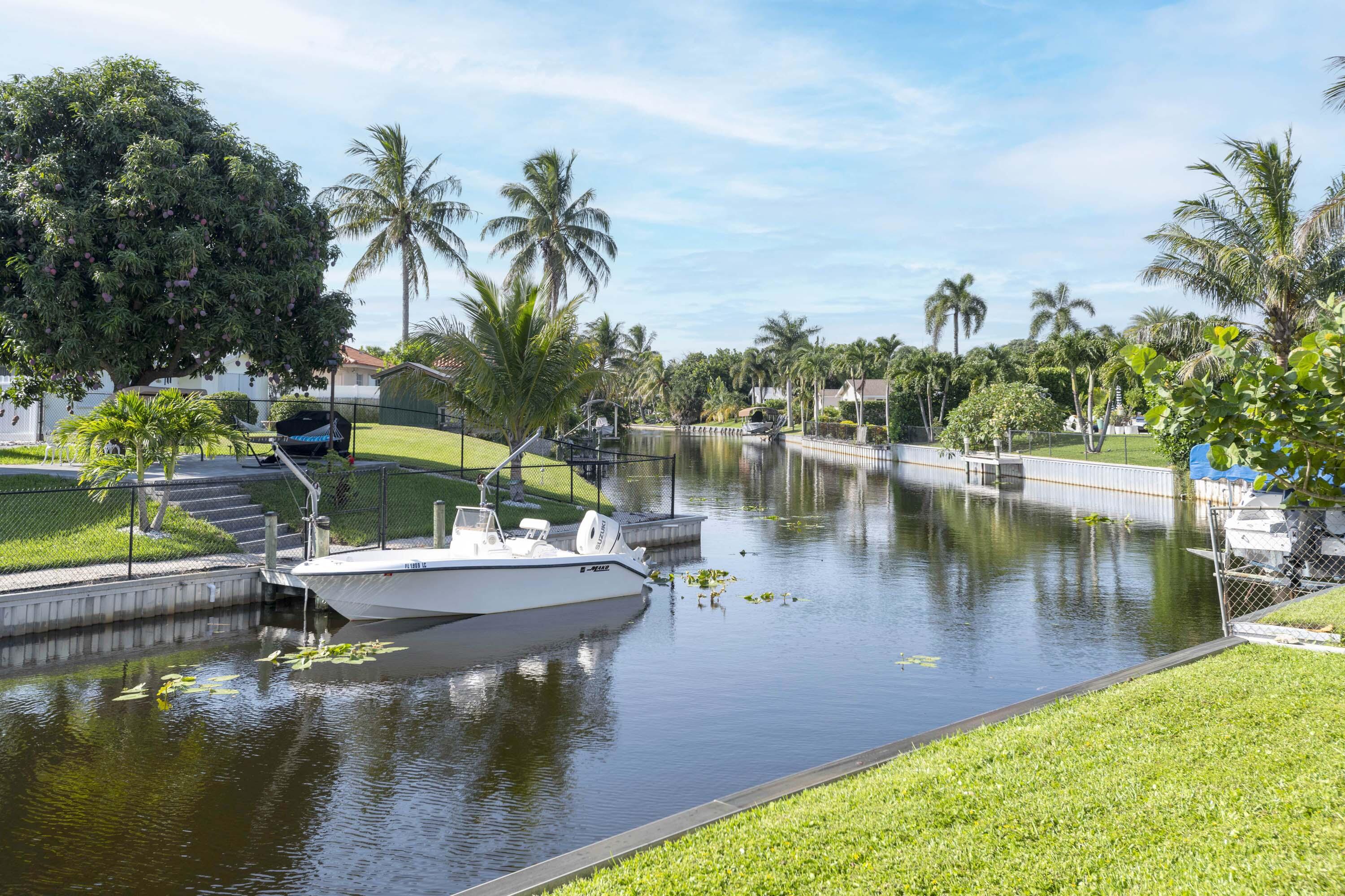 7951 W Lake, Lake Clarke Shores FL 33406