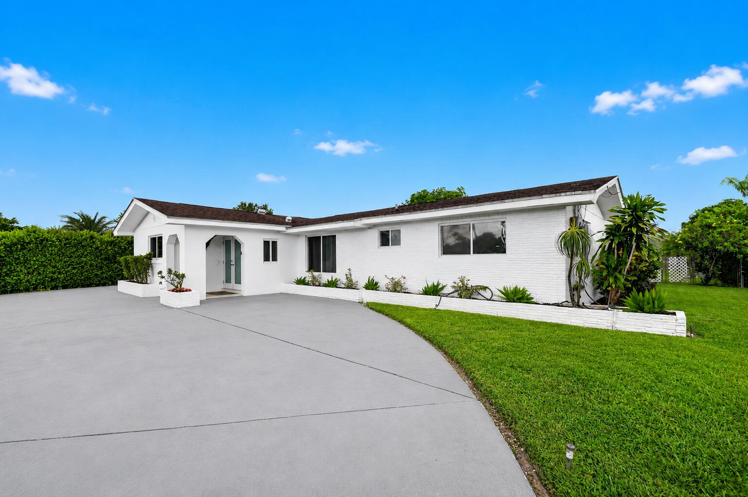 7951 W Lake, Lake Clarke Shores FL 33406
