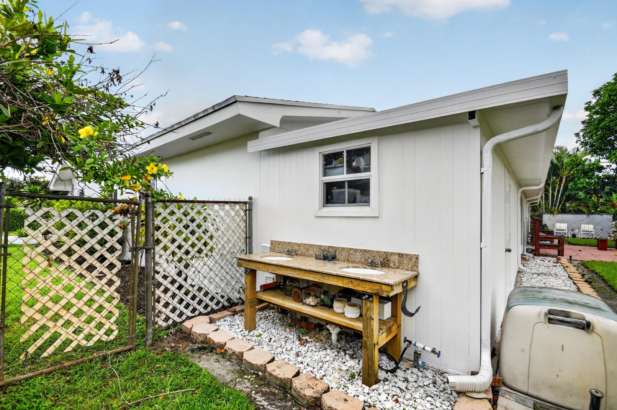7951 W Lake, Lake Clarke Shores FL 33406