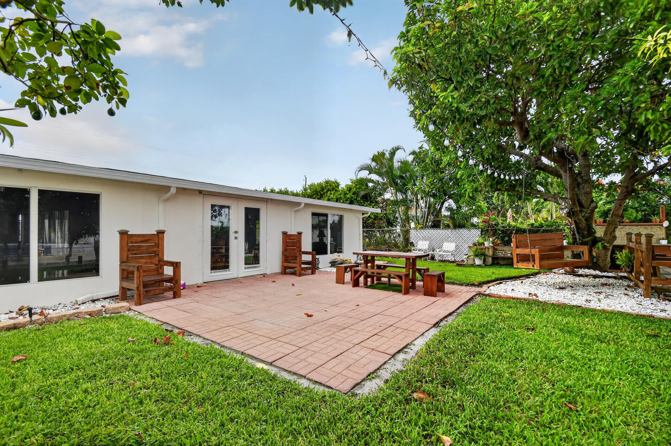 7951 W Lake, Lake Clarke Shores FL 33406