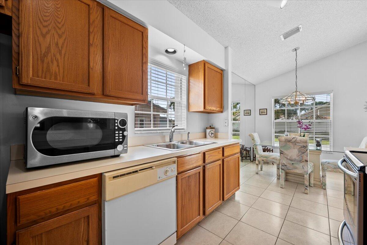 6397 Garrett, Jupiter FL 33458