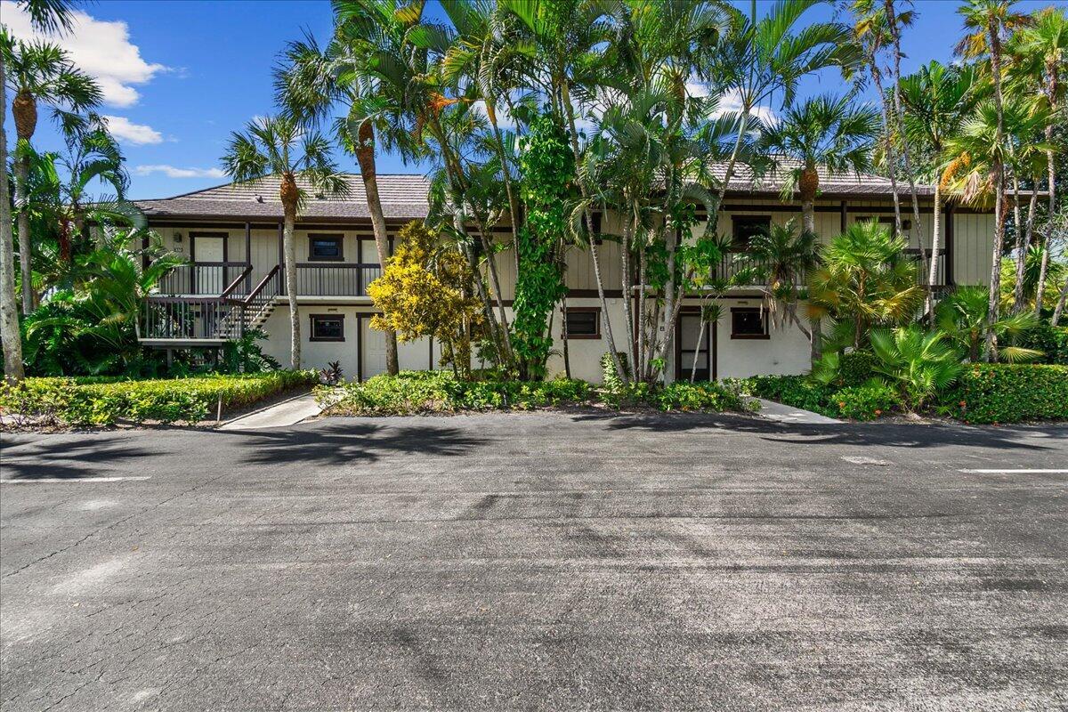 13334 Polo Club #233, Wellington FL 33414