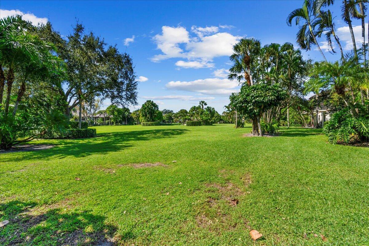 13334 Polo Club #233, Wellington FL 33414