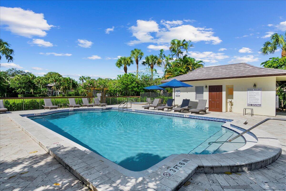13334 Polo Club #233, Wellington FL 33414