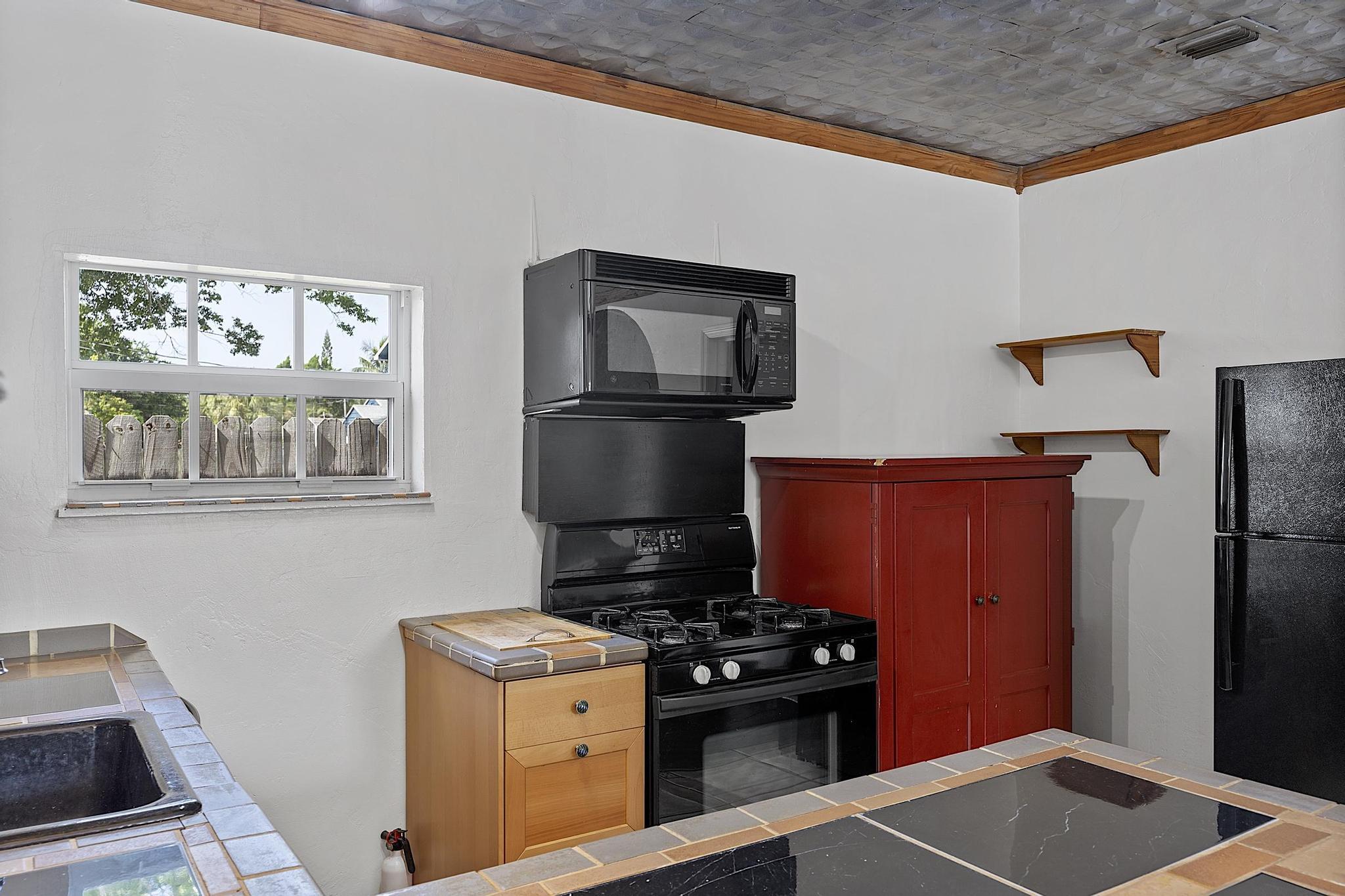 615 7th, Lake Worth FL 33460
