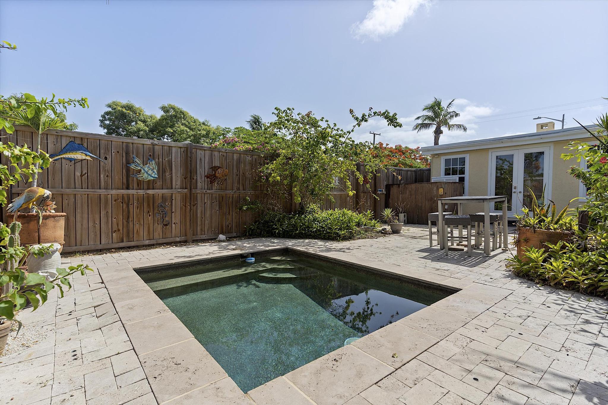 615 7th, Lake Worth FL 33460