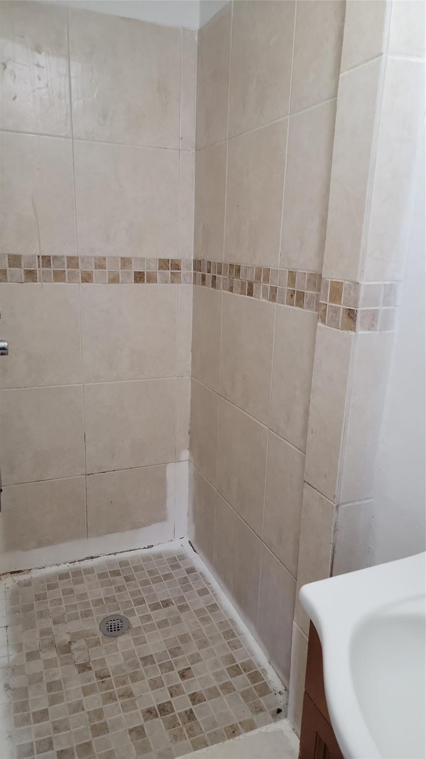 609 SW 79th, North Lauderdale FL 33068