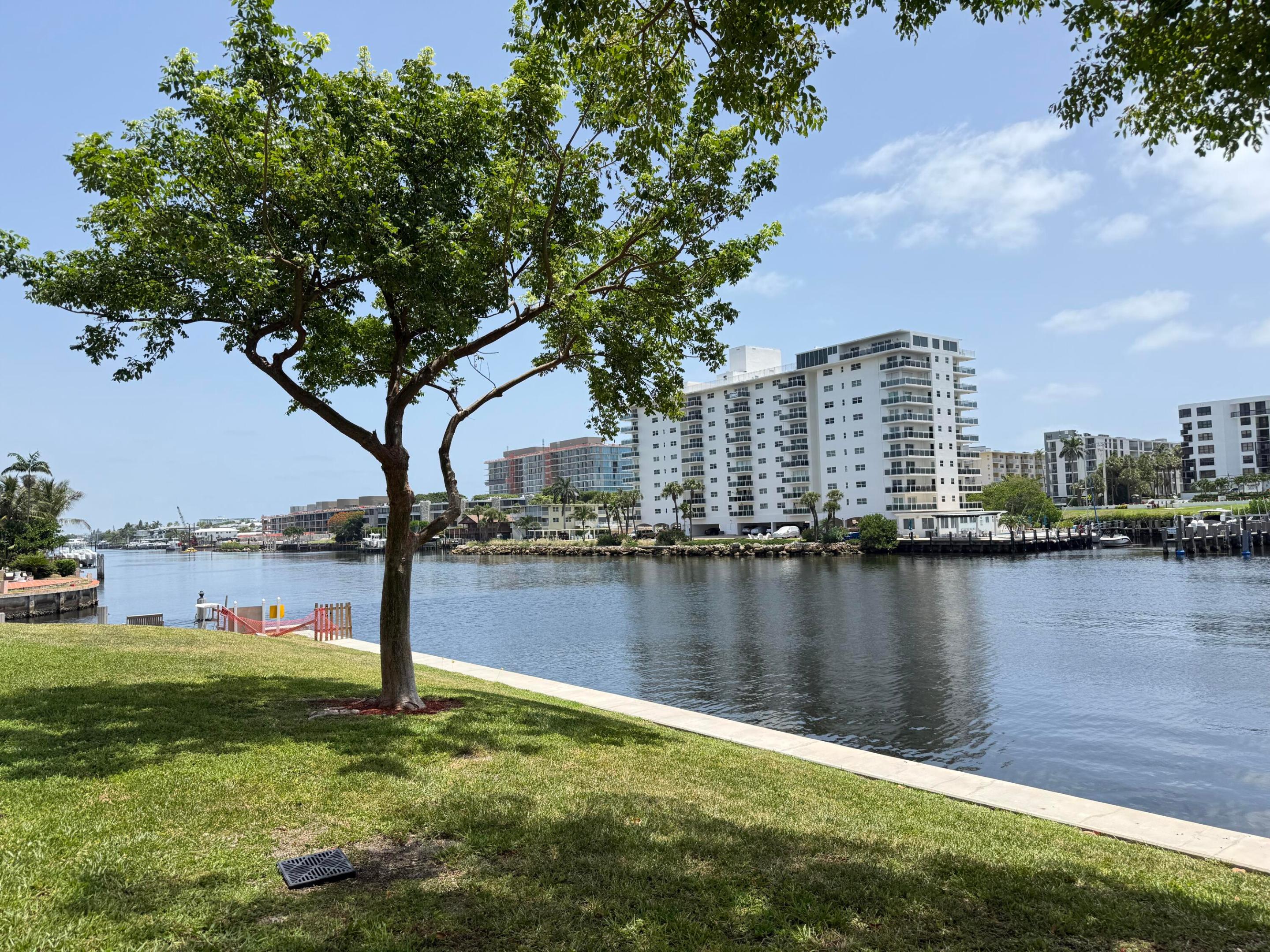 3180 NE 48th #406, Lighthouse Point FL 33064