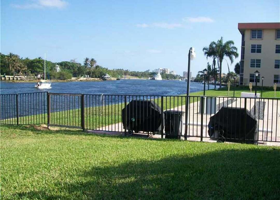 3180 NE 48th #406, Lighthouse Point FL 33064