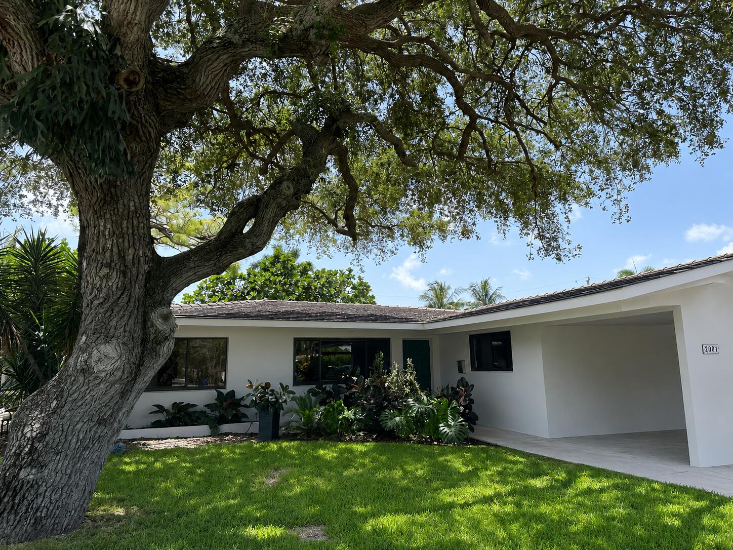 2001 N VICTORIA PARK, Fort Lauderdale FL 33305