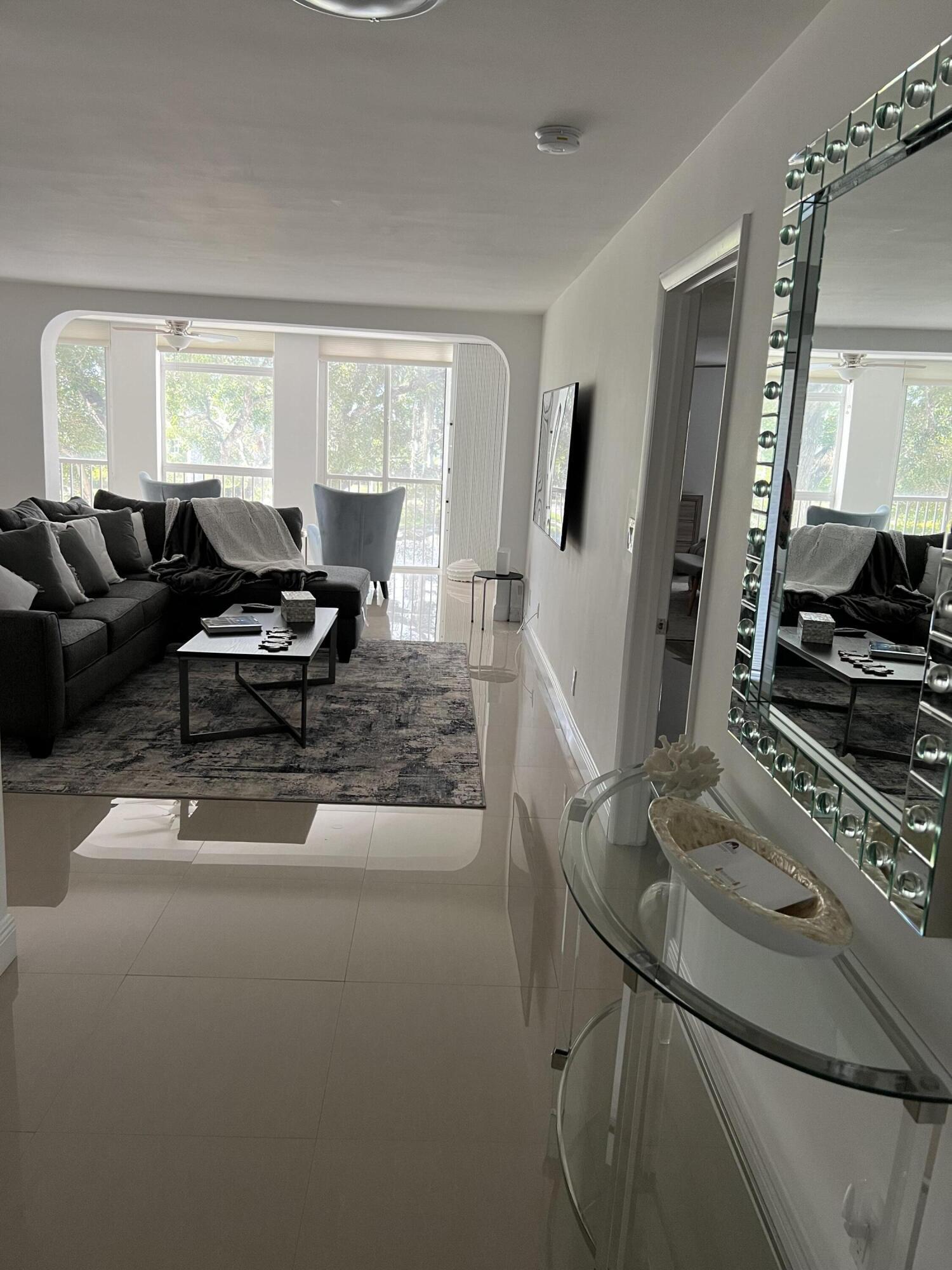 7370 ORANGEWOOD #204, Boca Raton FL 33433