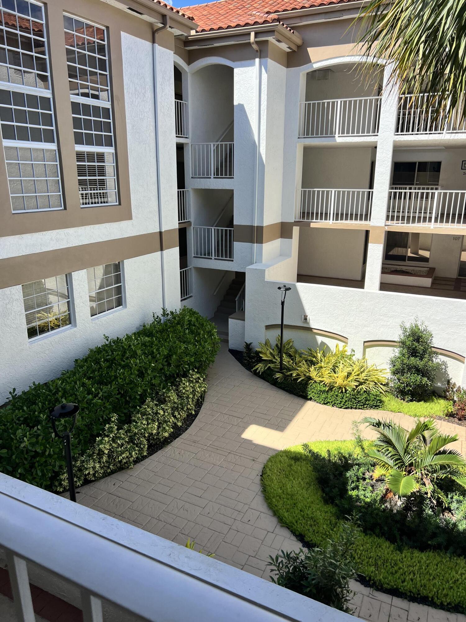 7370 Orangewood #204 A, Boca Raton FL 33433