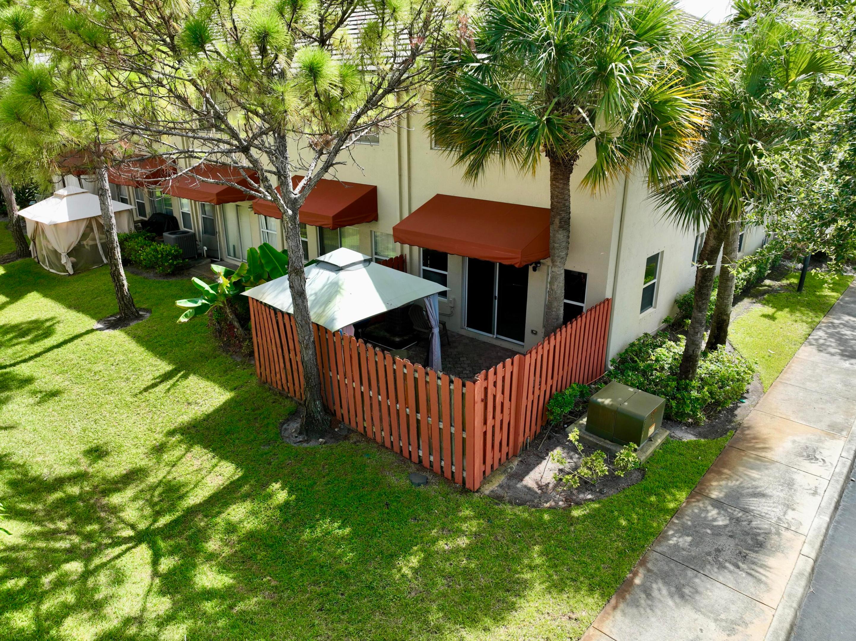 2952 NW 33RD, Lauderdale Lakes FL 33311