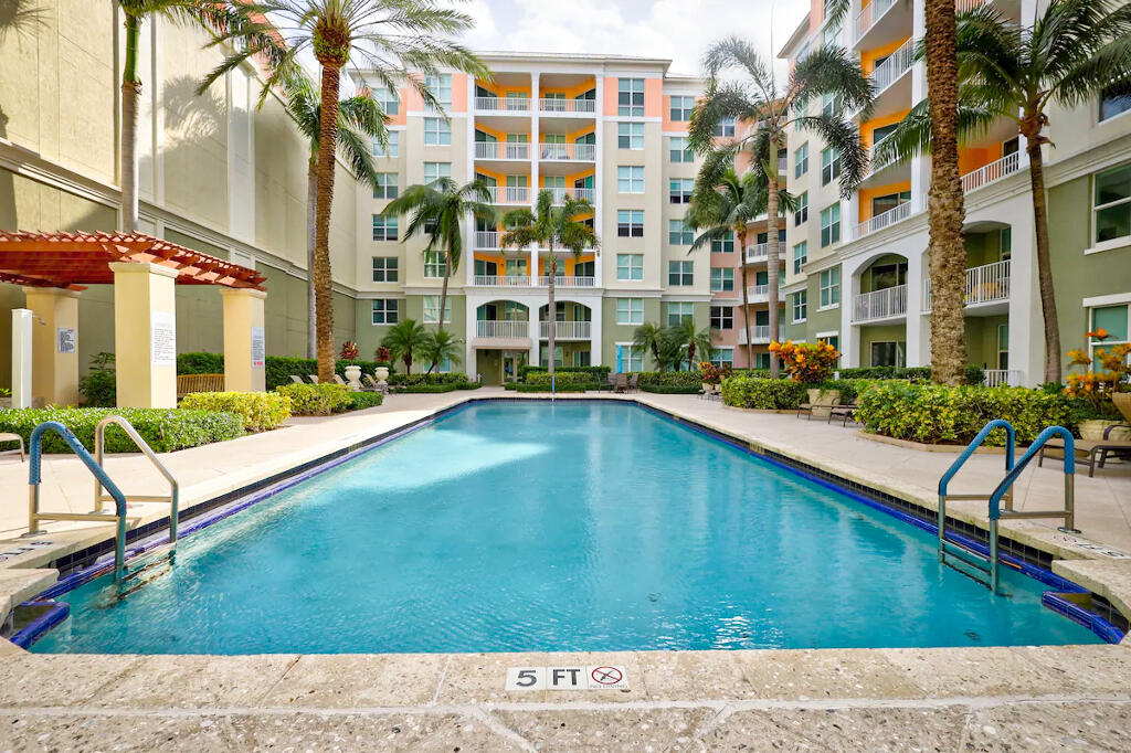 806 E Windward #617, Lantana FL 33462