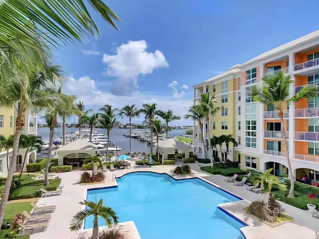 806 E Windward #617, Lantana FL 33462