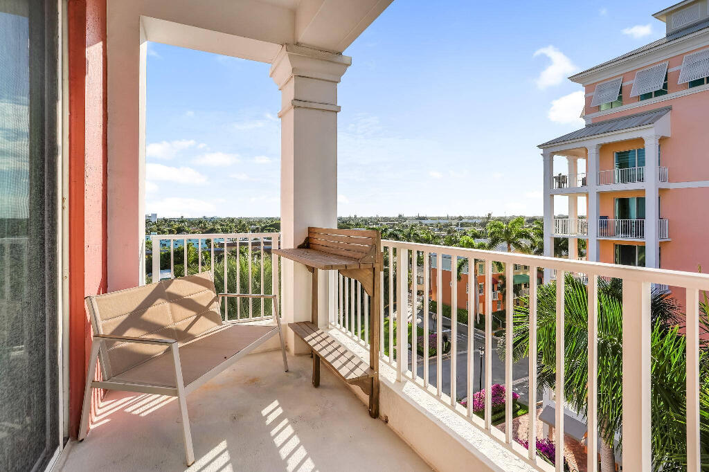 806 E Windward #617, Lantana FL 33462