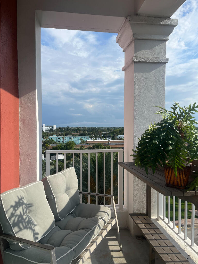 806 E Windward #617, Lantana FL 33462