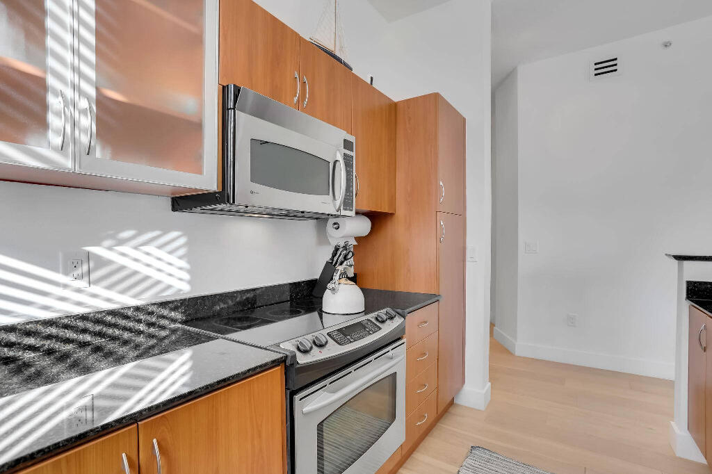 806 E Windward #617, Lantana FL 33462