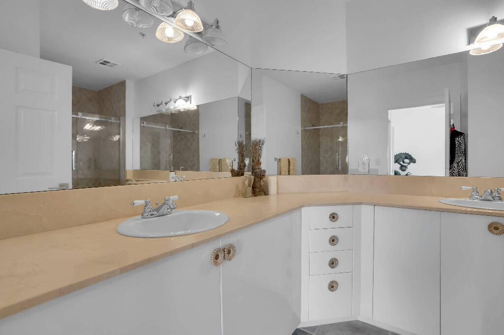 806 E Windward #617, Lantana FL 33462