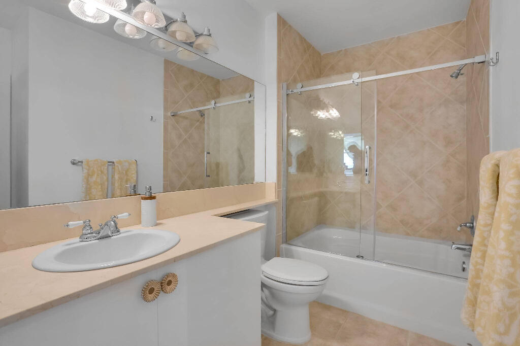 806 E Windward #617, Lantana FL 33462
