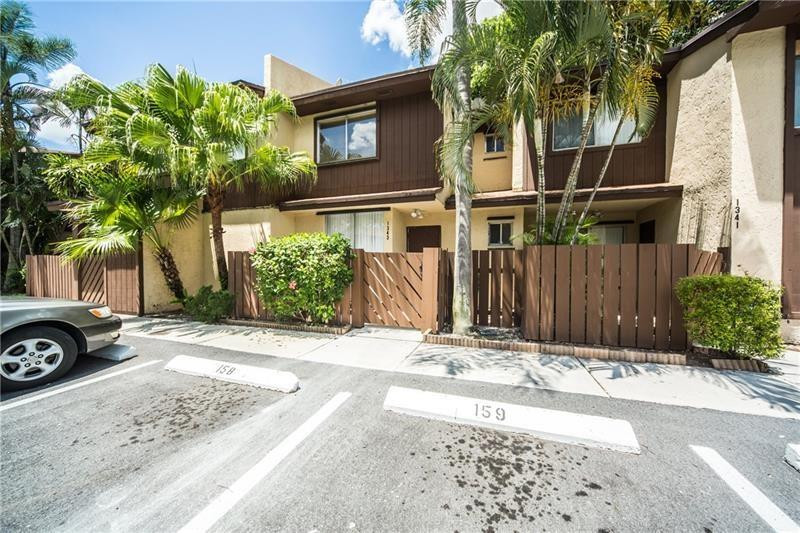 1343 Hampton, North Lauderdale FL 33068