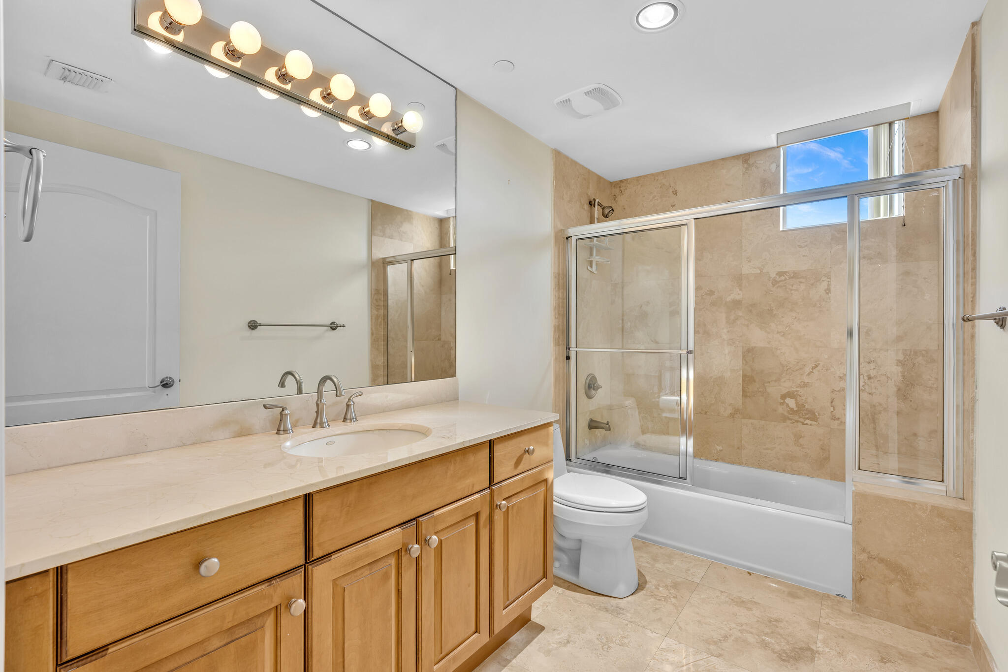 9 NE 20TH #501, Deerfield Beach FL 33441