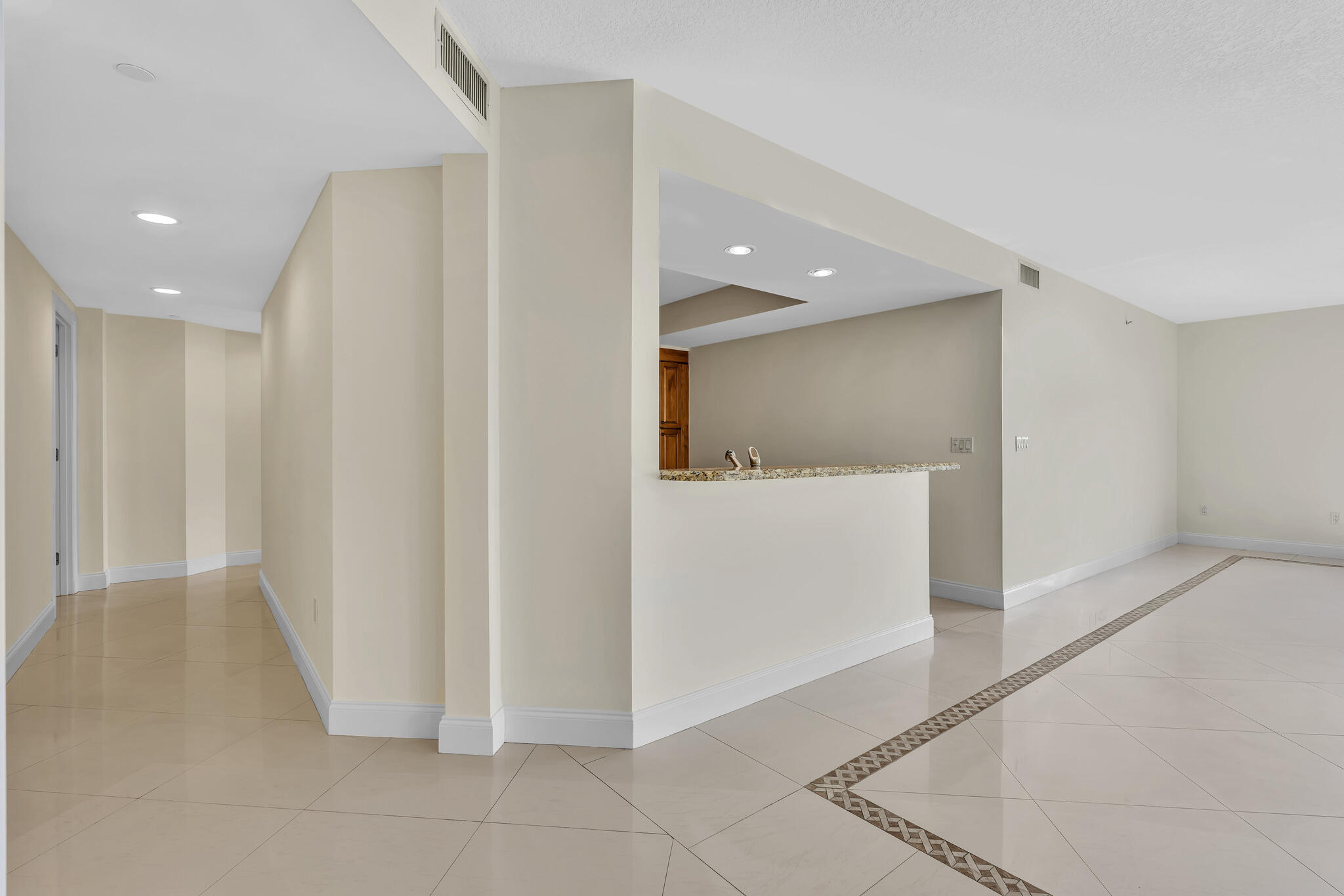 9 NE 20TH #501, Deerfield Beach FL 33441