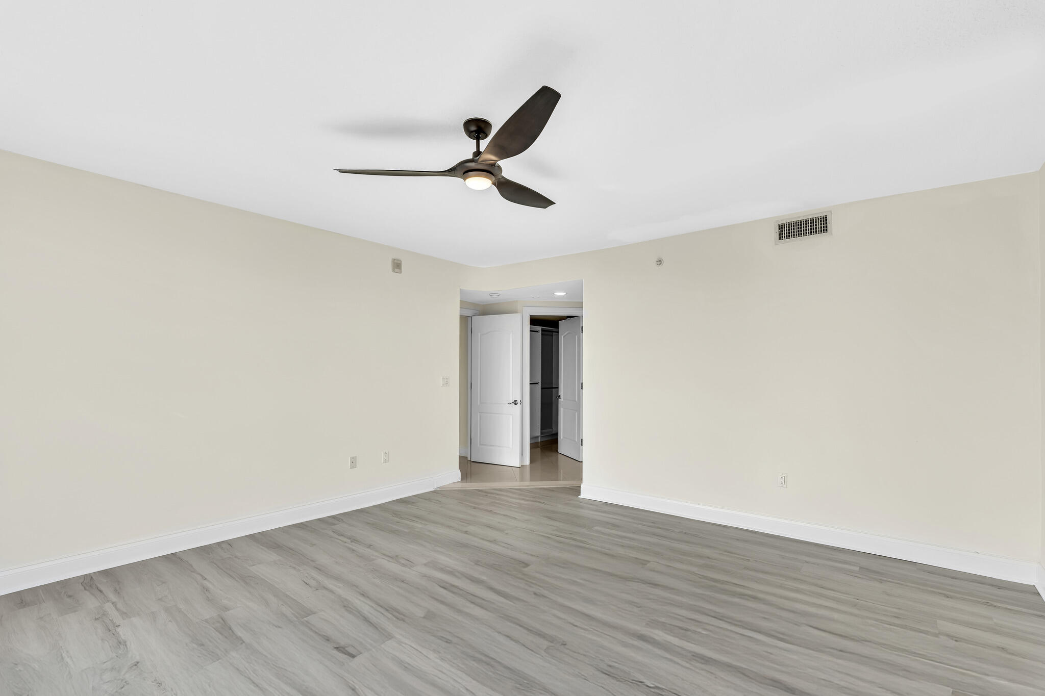 9 NE 20TH #501, Deerfield Beach FL 33441