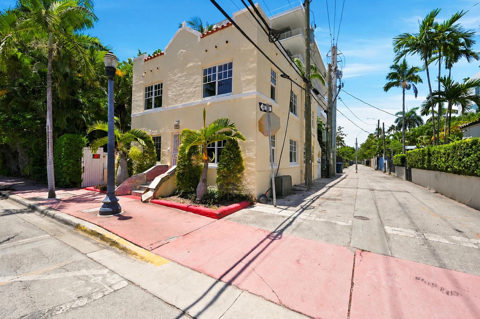 927 4th, Miami FL 33130