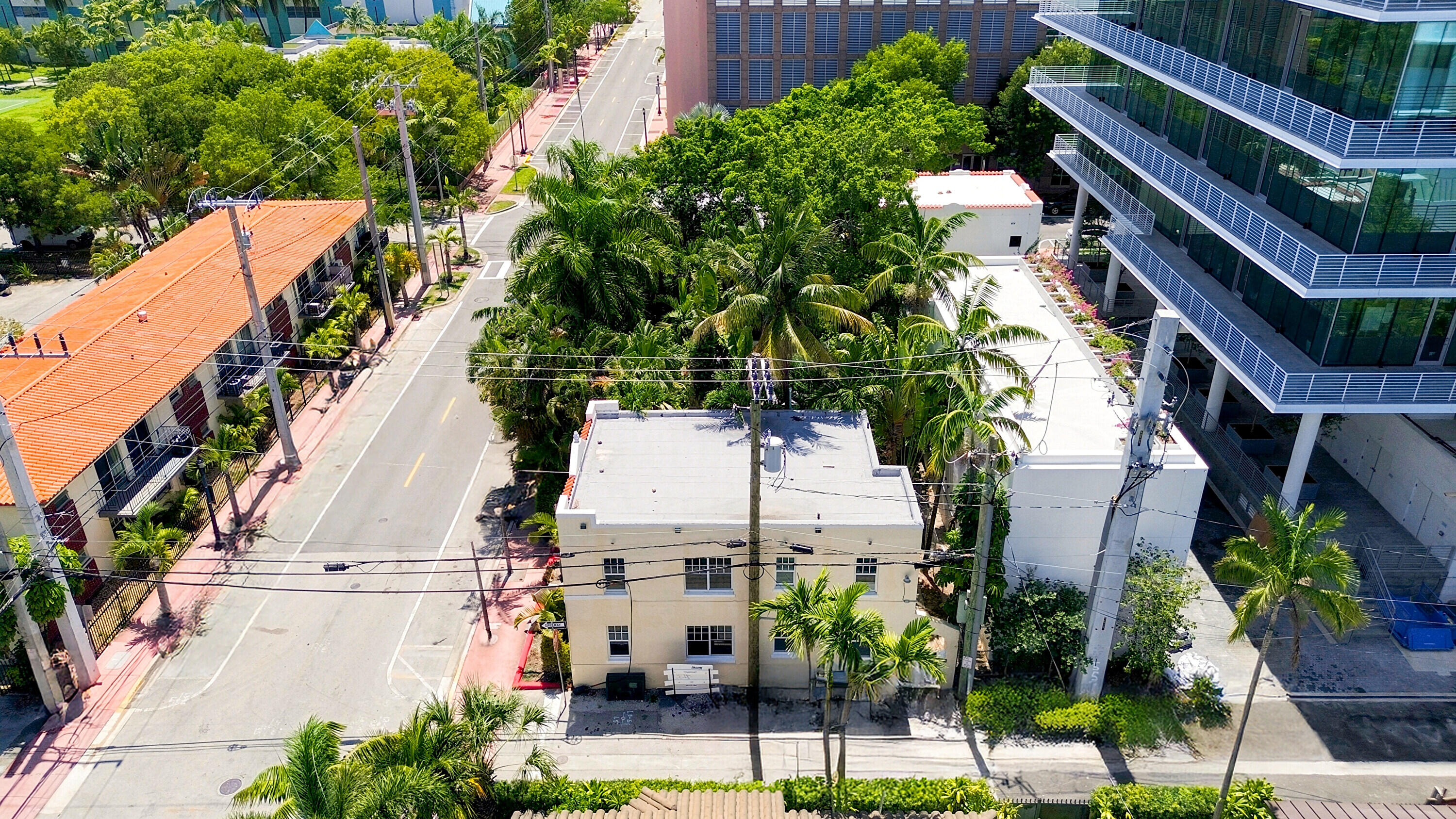 927 4th, Miami FL 33130